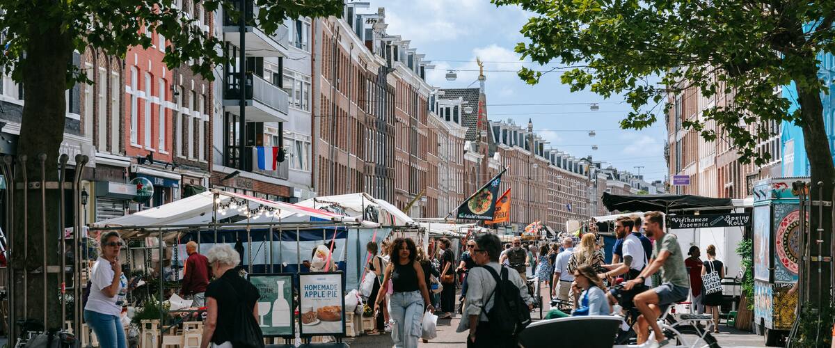 Albert Cuyp Market which includes a city, markets and street scenes