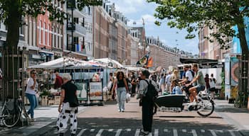 Albert Cuyp Market which includes a city, markets and street scenes