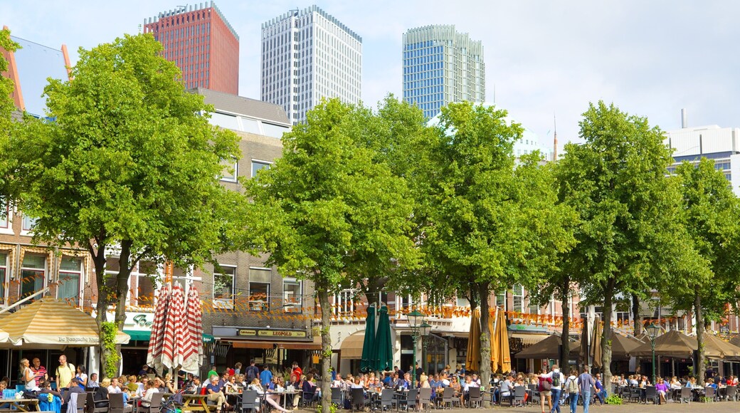 Plein which includes outdoor eating and street scenes