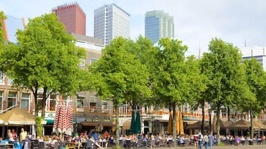 Het Plein toont straten en buiten eten