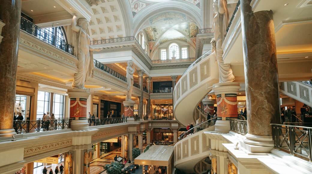 Forum Shops at Caesars which includes interior views and shopping