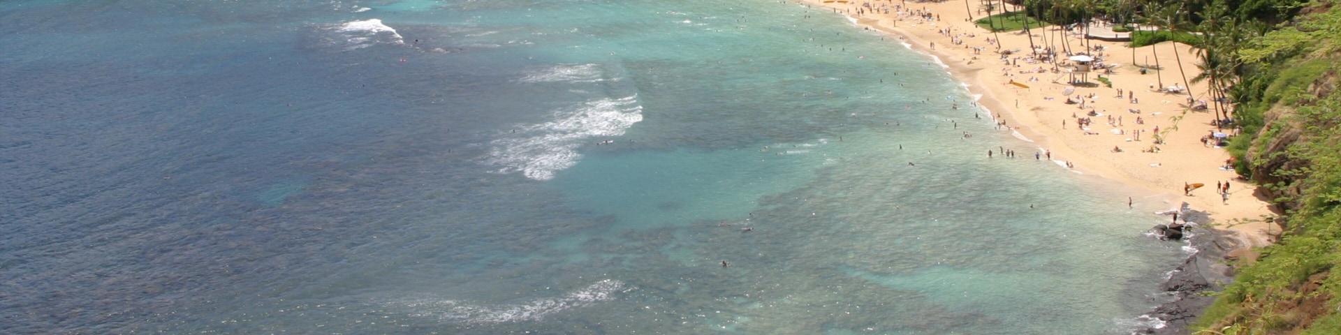 Hanauma Bay Nature Preserve which includes landscape views and a beach