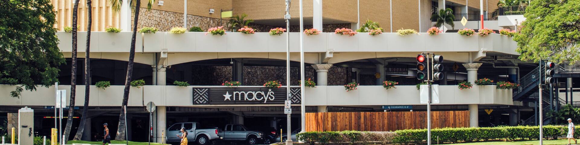 Honolulu_AlaMoanaCenter_6064923_01