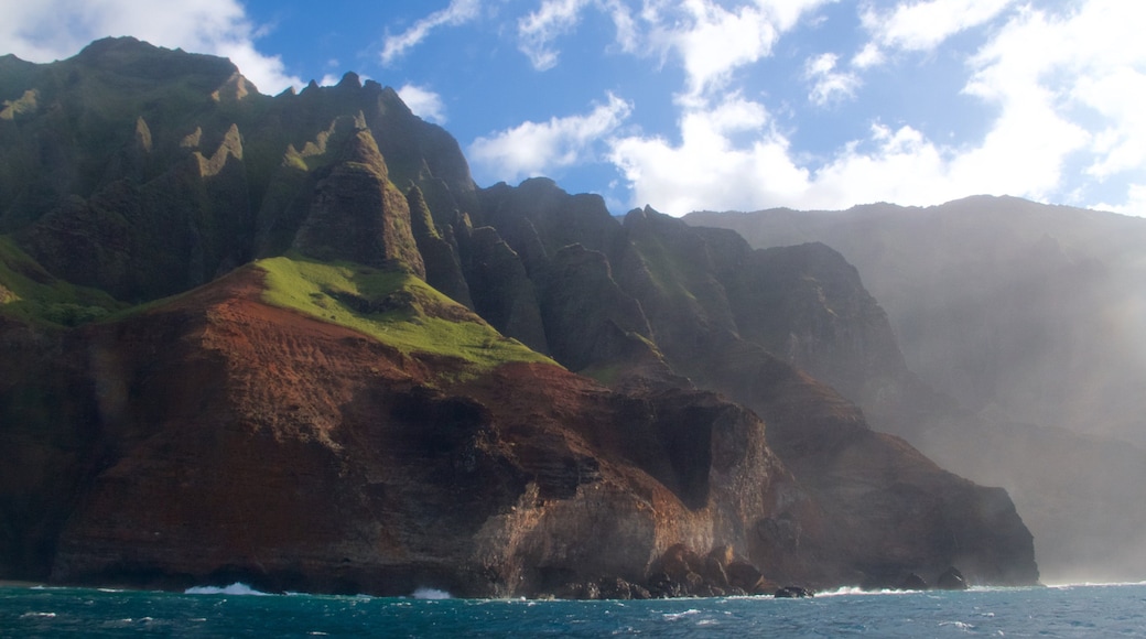 NaPali Coast State Park showing a gorge or canyon and general coastal views