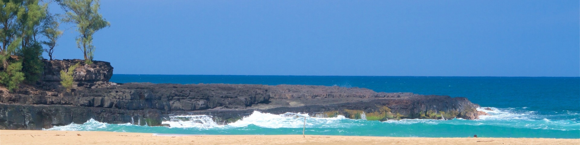 Lumahai Beach showing general coastal views and a beach