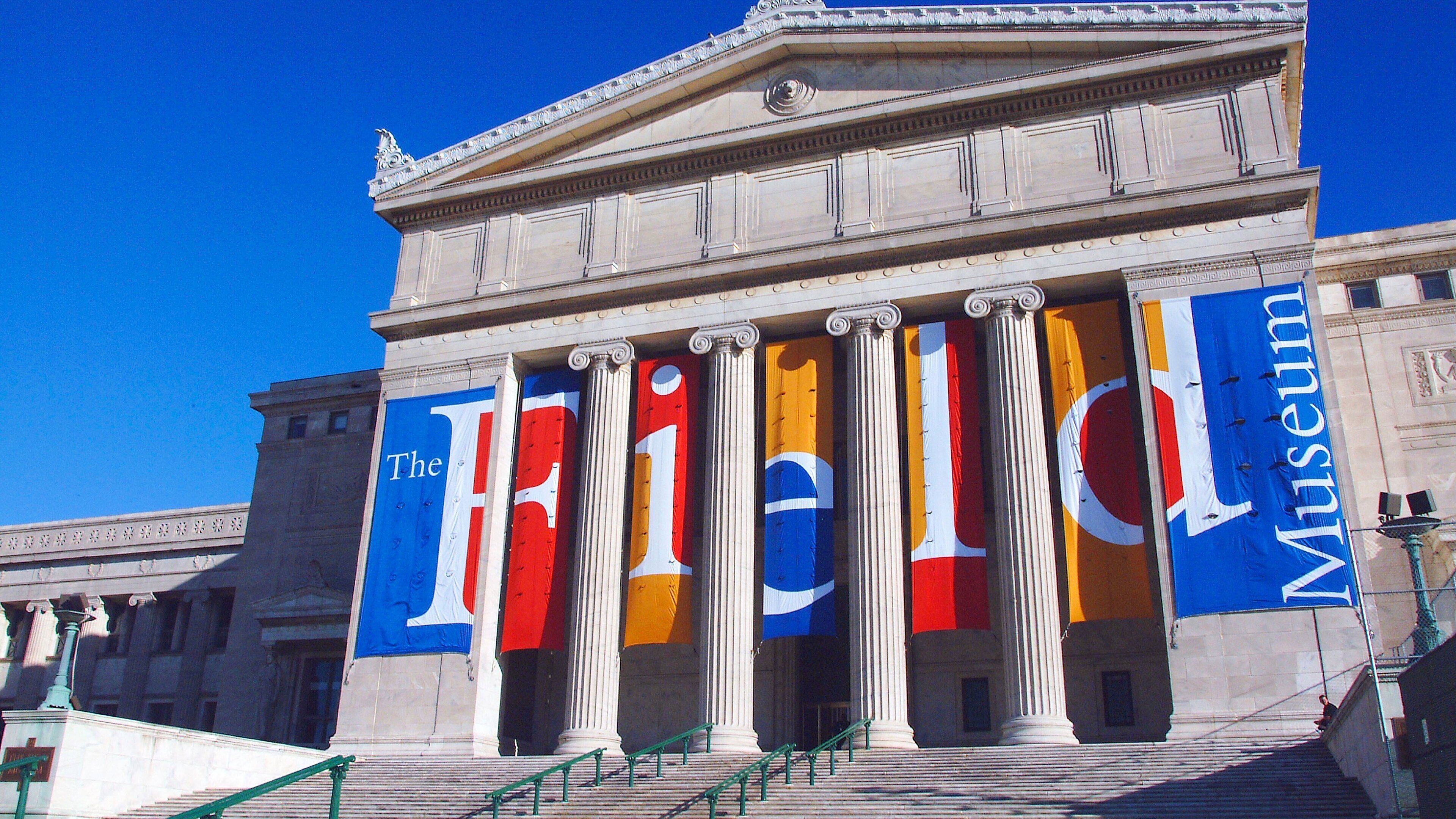 Field Museum of Natural History showing a city
