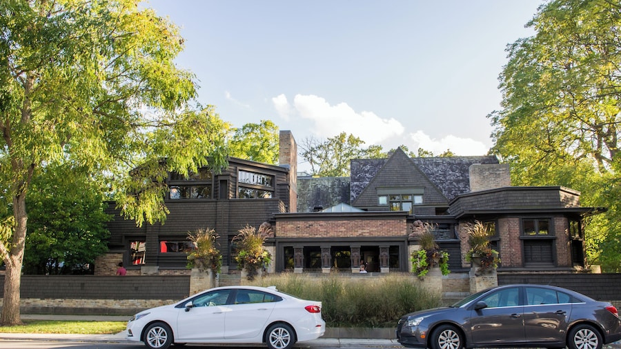 Chicago_FrankLloydWrightHomeandStudio_6065125_02