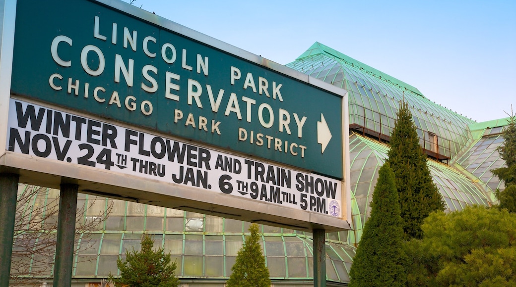 Lincoln Park Conservatory mostrando señalización
