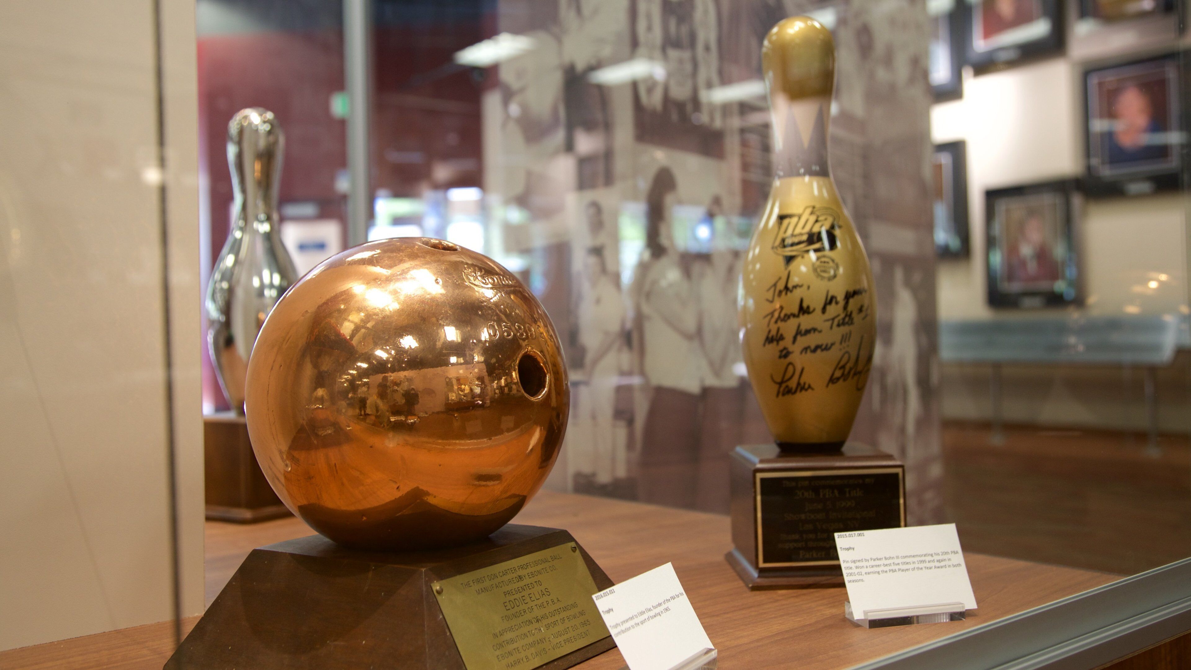 Nasjonal bowlingarena fasiliteter samt kulturarv og innendørs