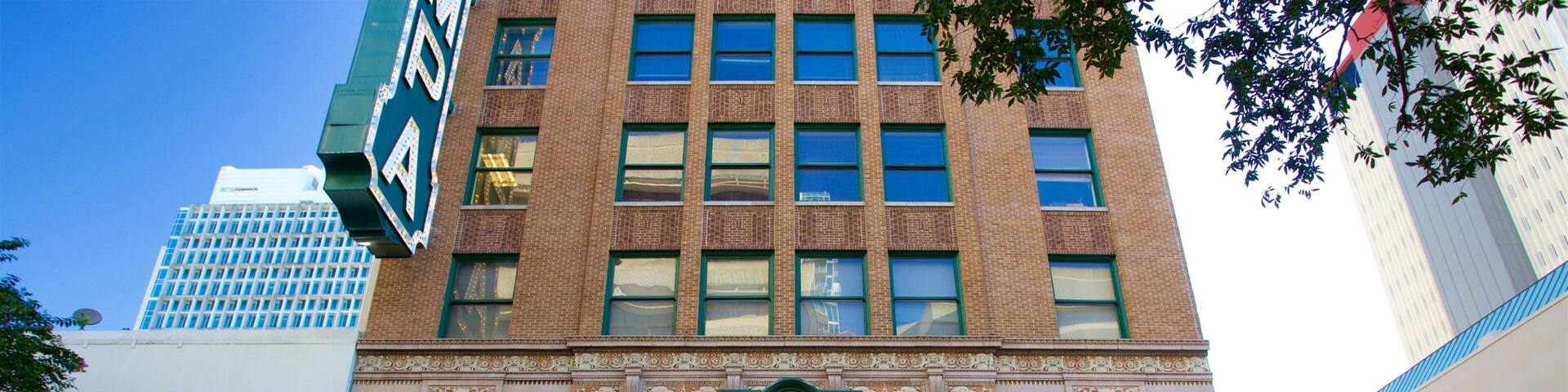 タンパ シアター どの含み 標識 と 都市