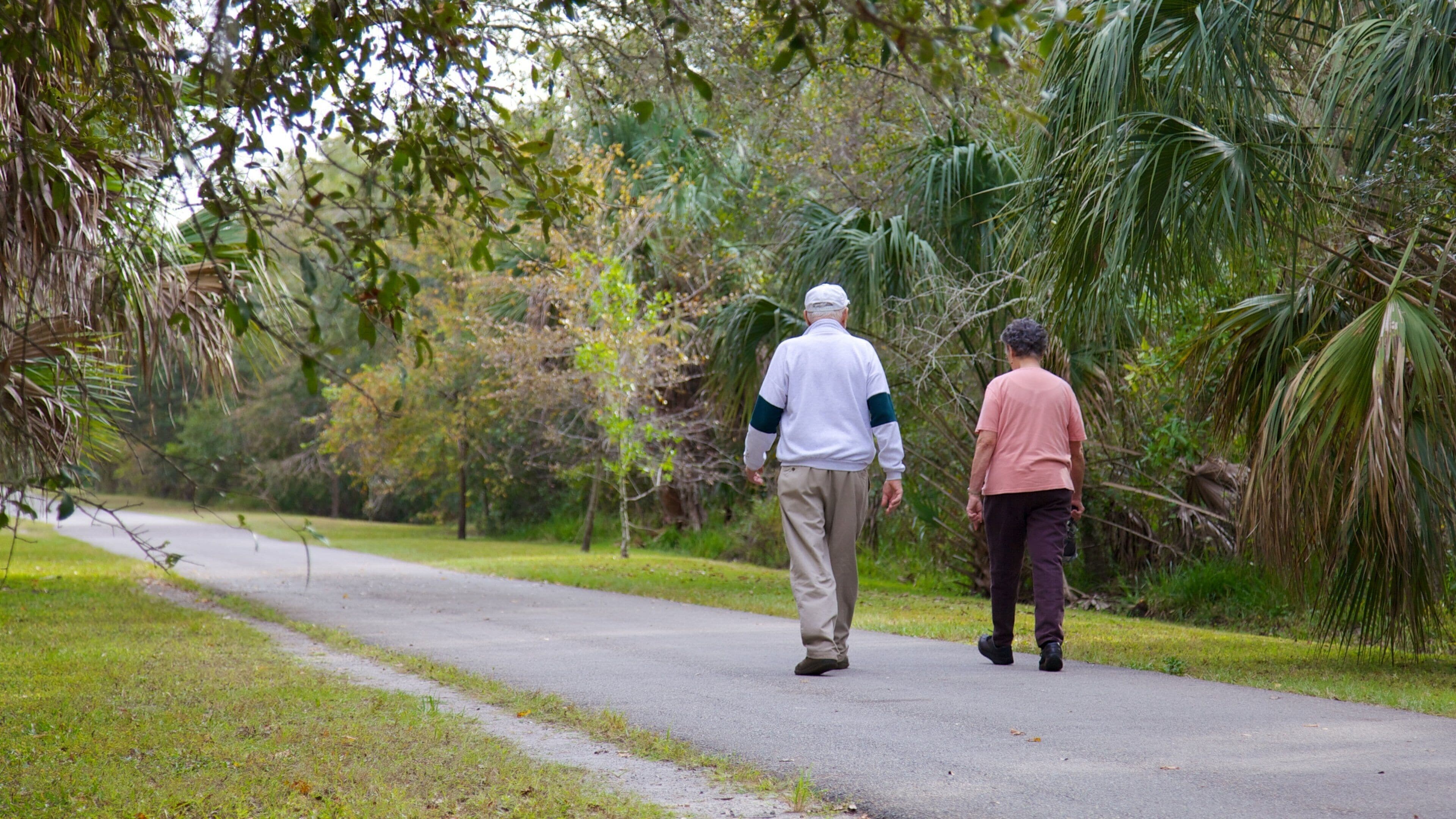 Al Lopez Park som viser hage i tillegg til par