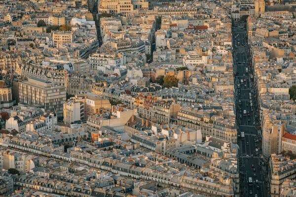 Tour Montparnasse which includes a city and landscape views