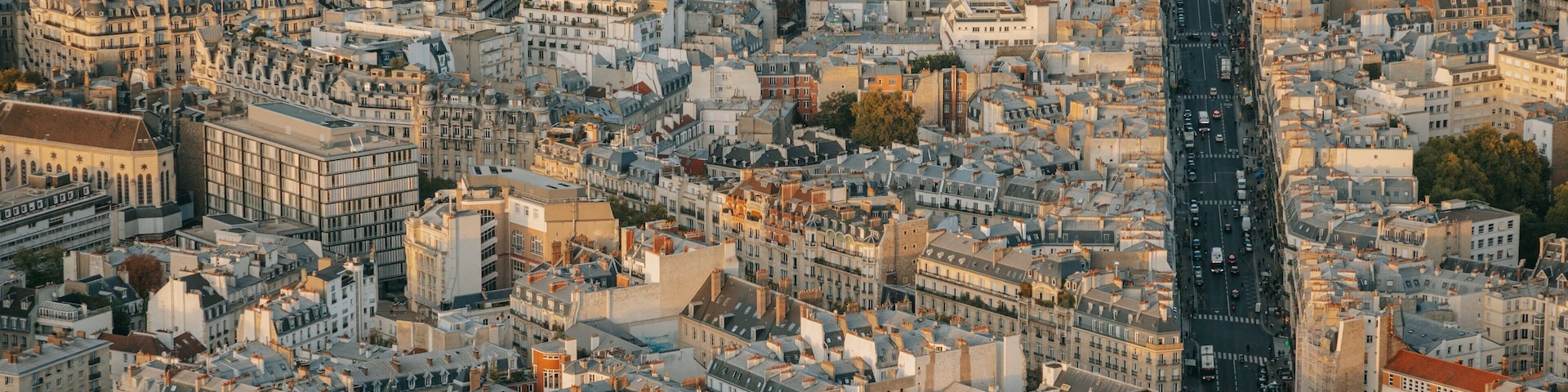 Tour Montparnasse which includes a city and landscape views