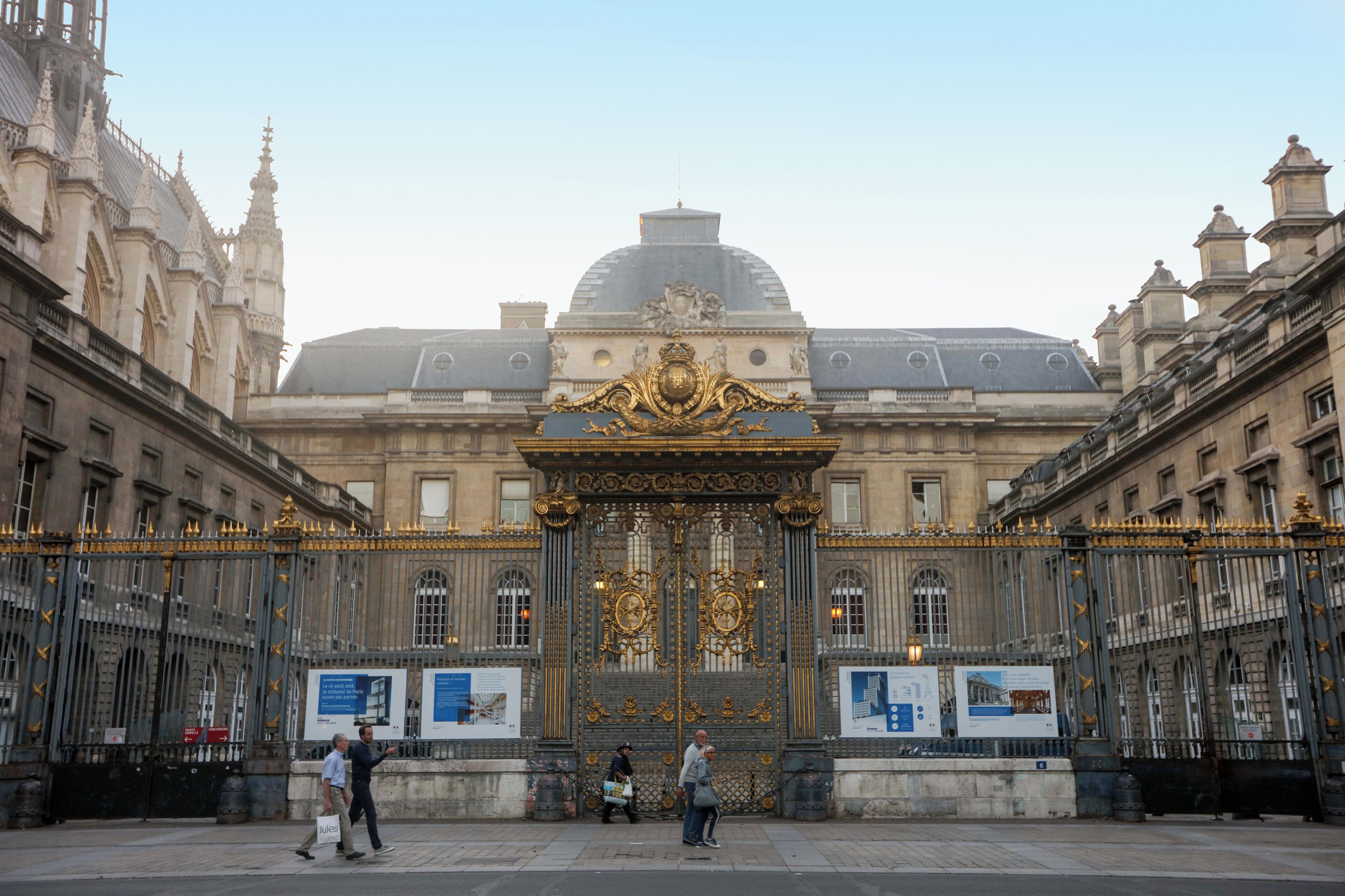 Paris_SainteChapelle_6065237_15