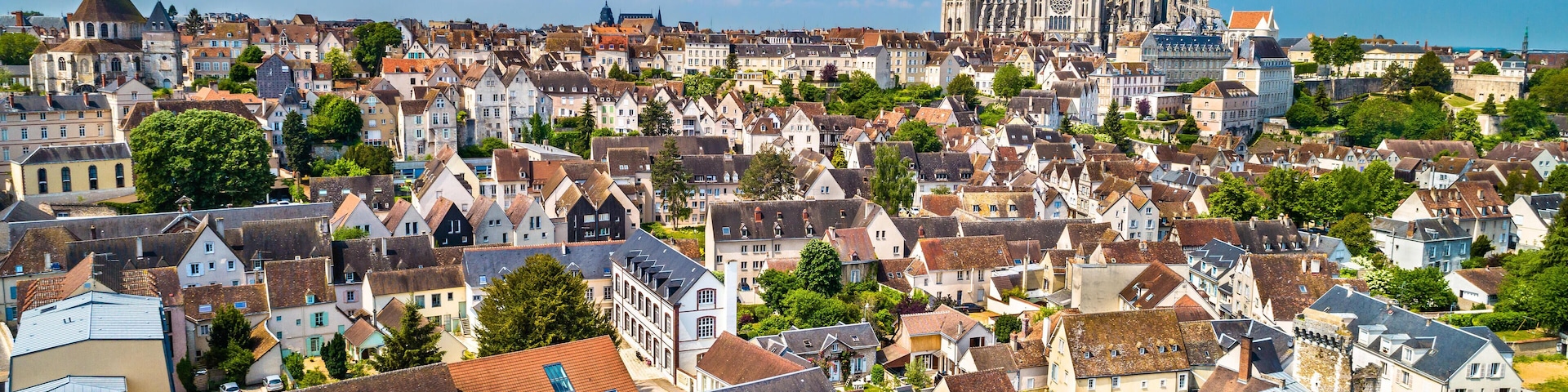 MT78H9 Aerial view of Chartres city with the Cathedral. A UNESCO world heritage site in Eure-et-Loir, France