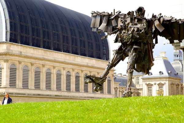 Opéra de Lyon mit einem Outdoor-Kunst