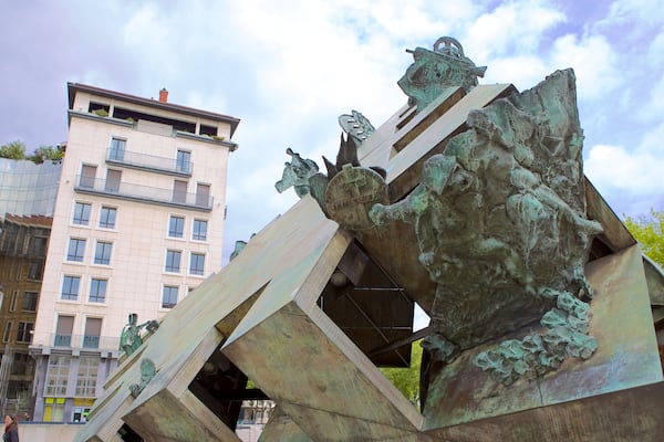 Opéra de Lyon mettant en vedette art en plein air