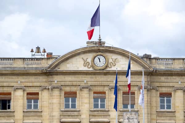 HĂŽtel de ville de Paris qui includes bĂątiment public et patrimoine historique