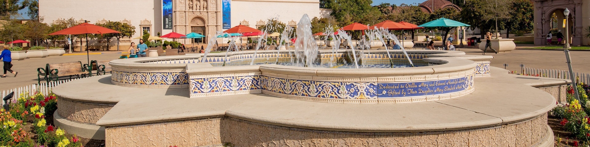 San Diego Museum of Art featuring flowers and a fountain