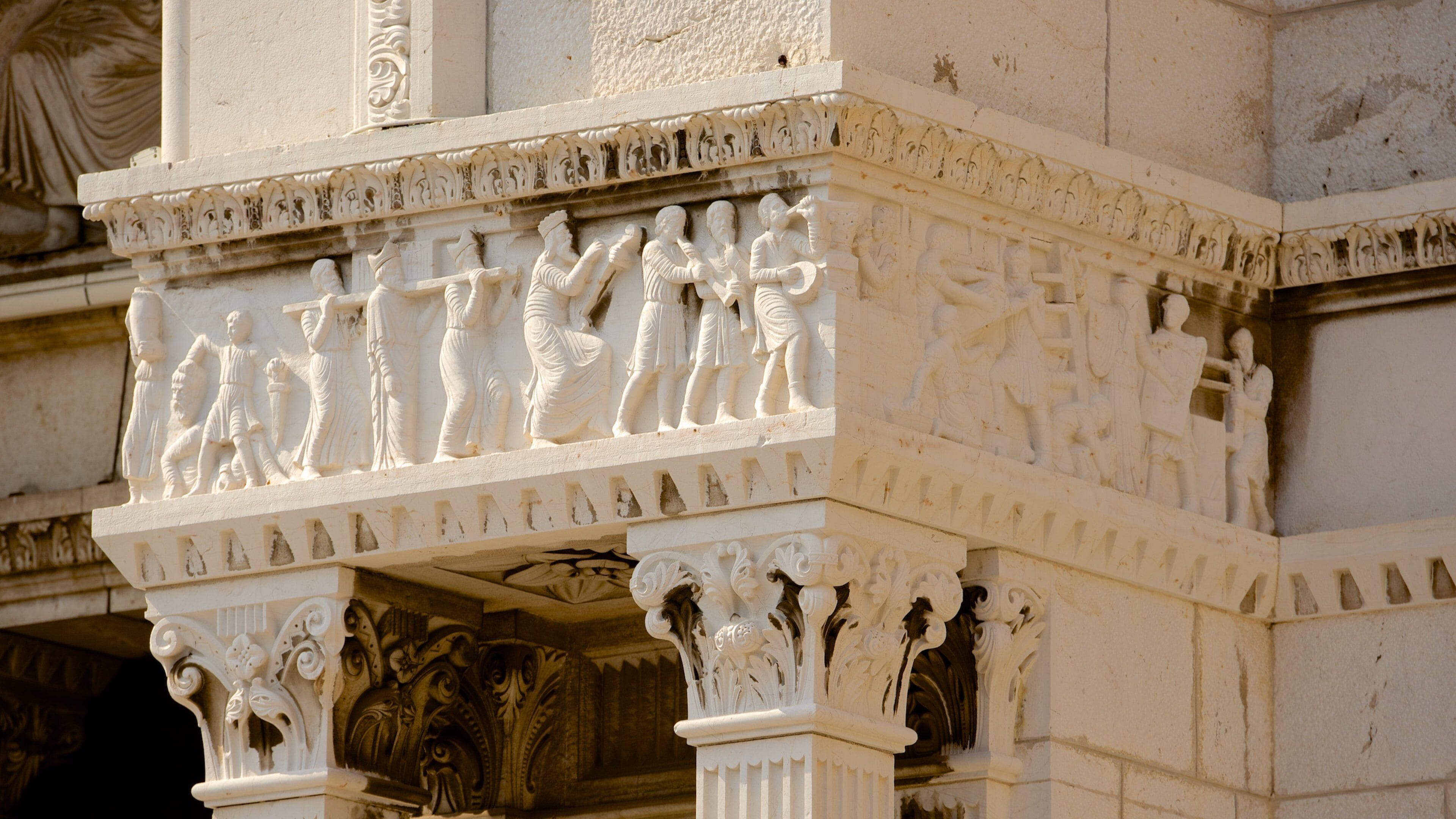 Saint Nicholas Cathedral featuring heritage elements