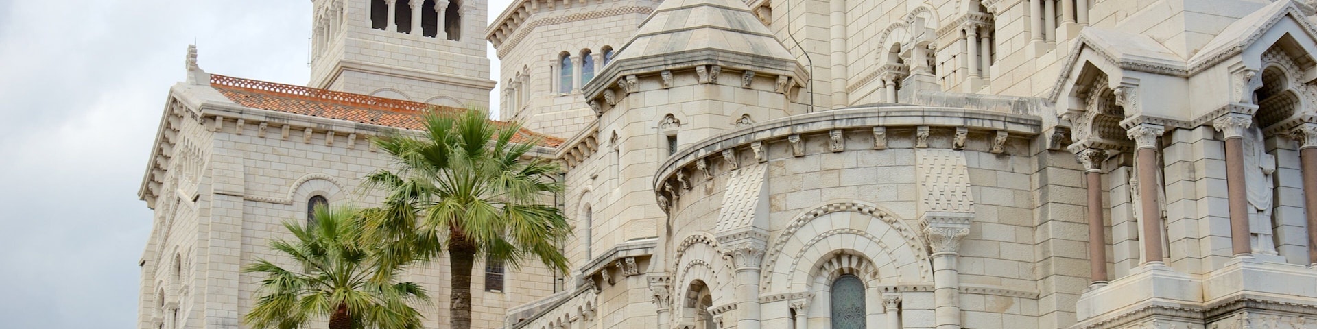 Saint Nicholas Cathedral which includes heritage architecture and a church or cathedral