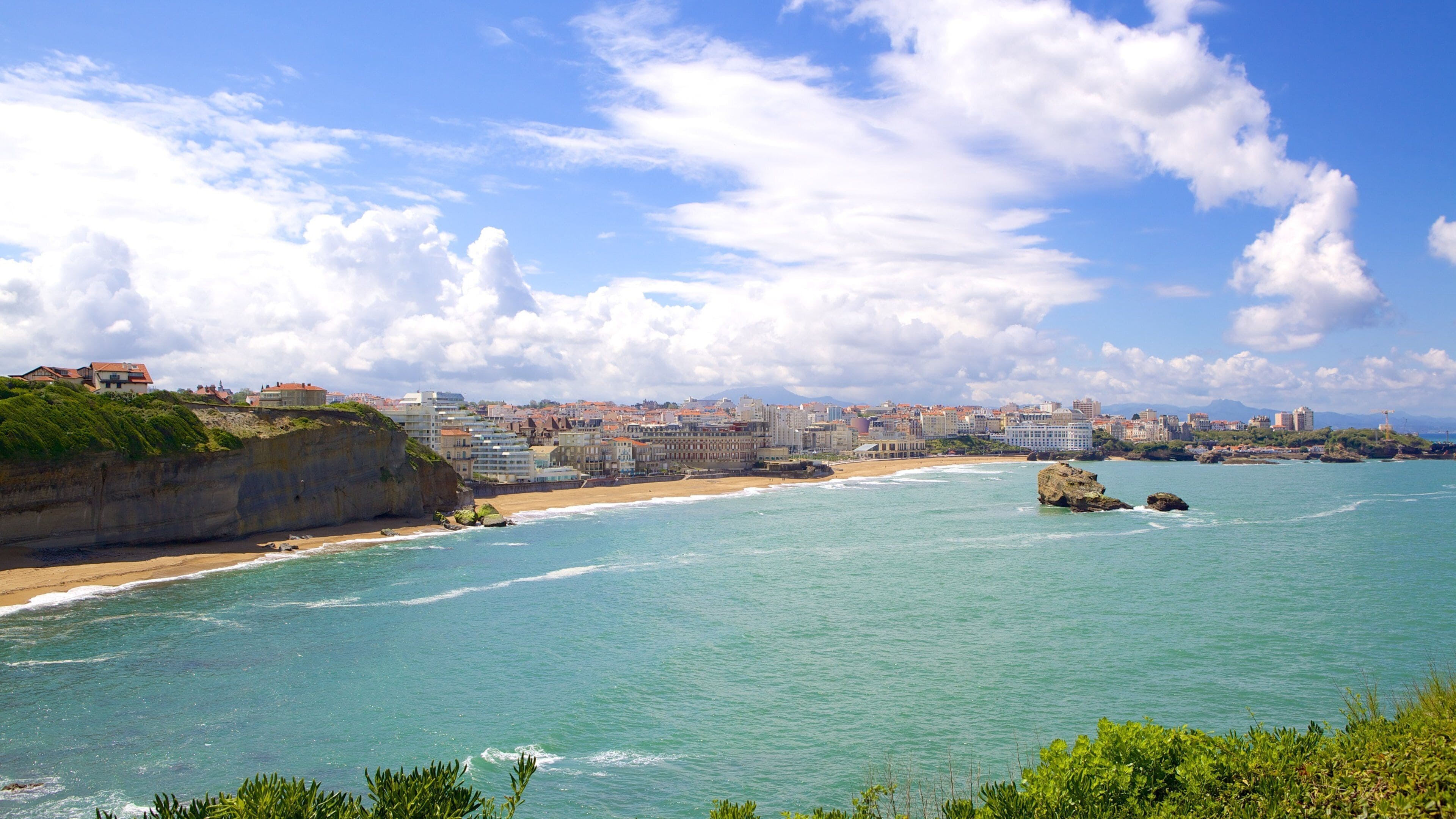 Biarritz Lighthouse featuring general coastal views
