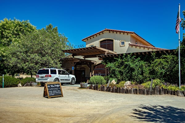 PasoRobles_CassWinery_6065537-2