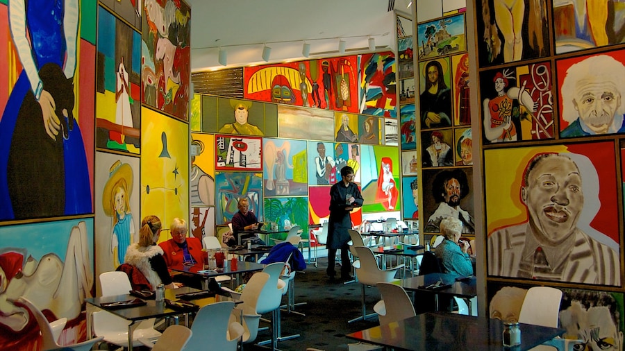 Kemper Museum of Contemporary Art showing art, interior views and cafe scenes