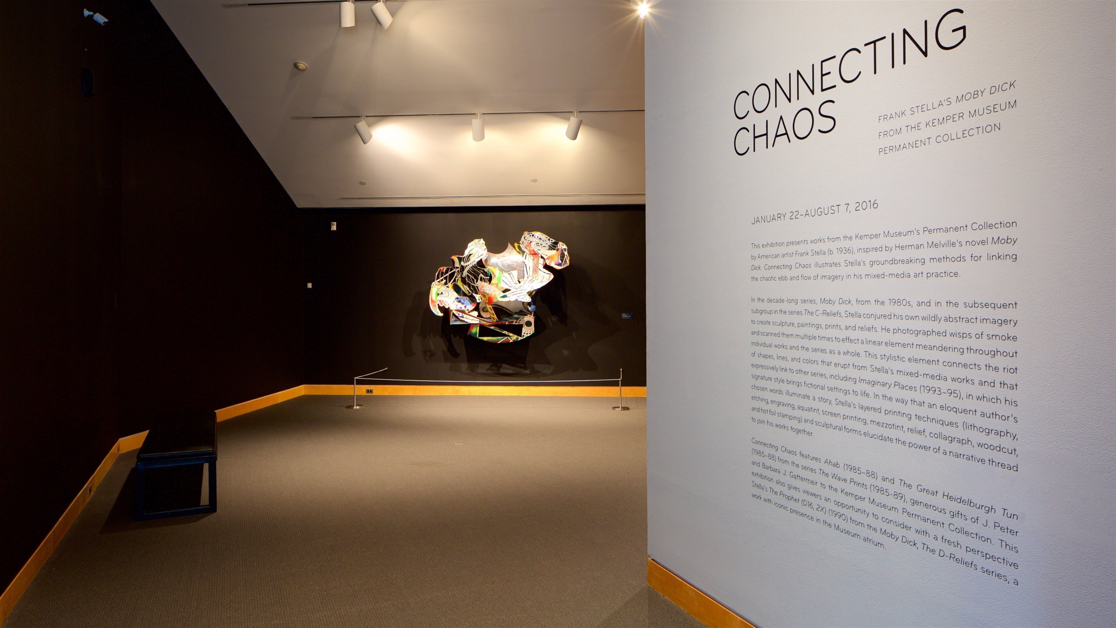 Een kunsttentoonstelling met de titel 'Connecting Chaos' in het Kemper Museum.