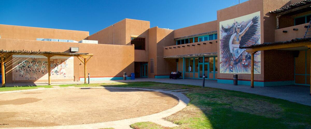 普布羅原住民文化中心 设有 街道景色