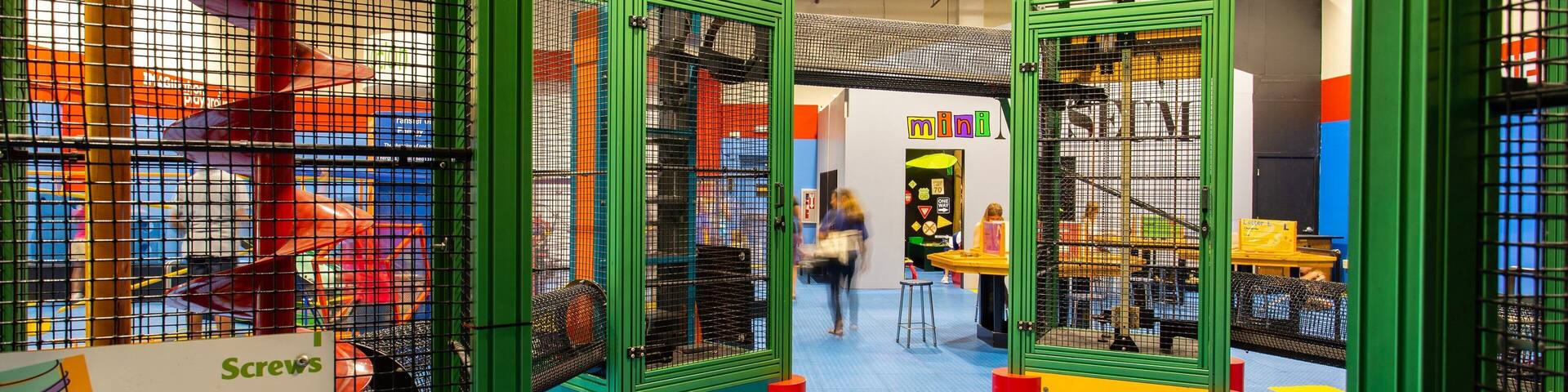 Imaginarium Hands - On Museum which includes interior views