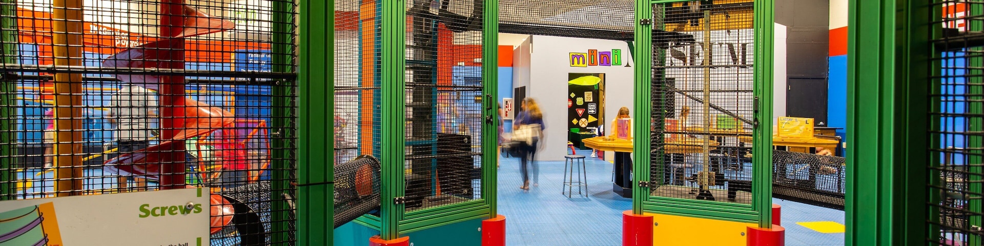 Imaginarium Hands - On Museum which includes interior views