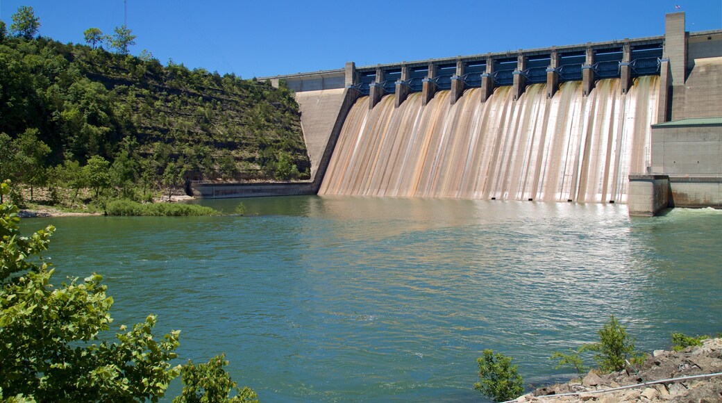 Table Rock Dam which includes a lake or waterhole