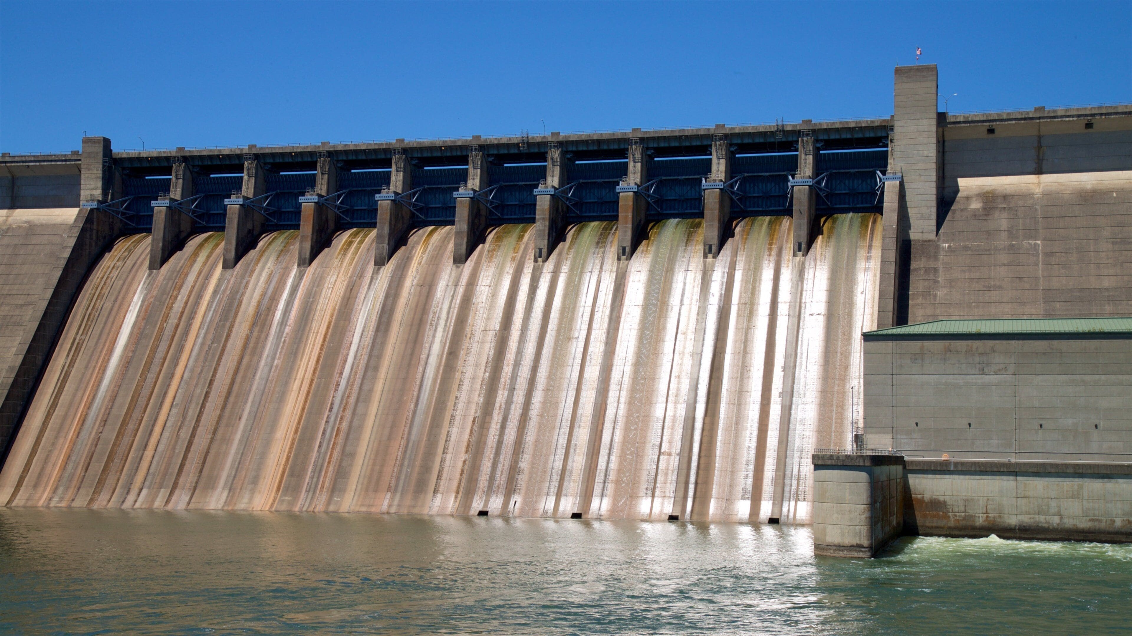 Table Rock Dam montrant un lac ou un point d’eau