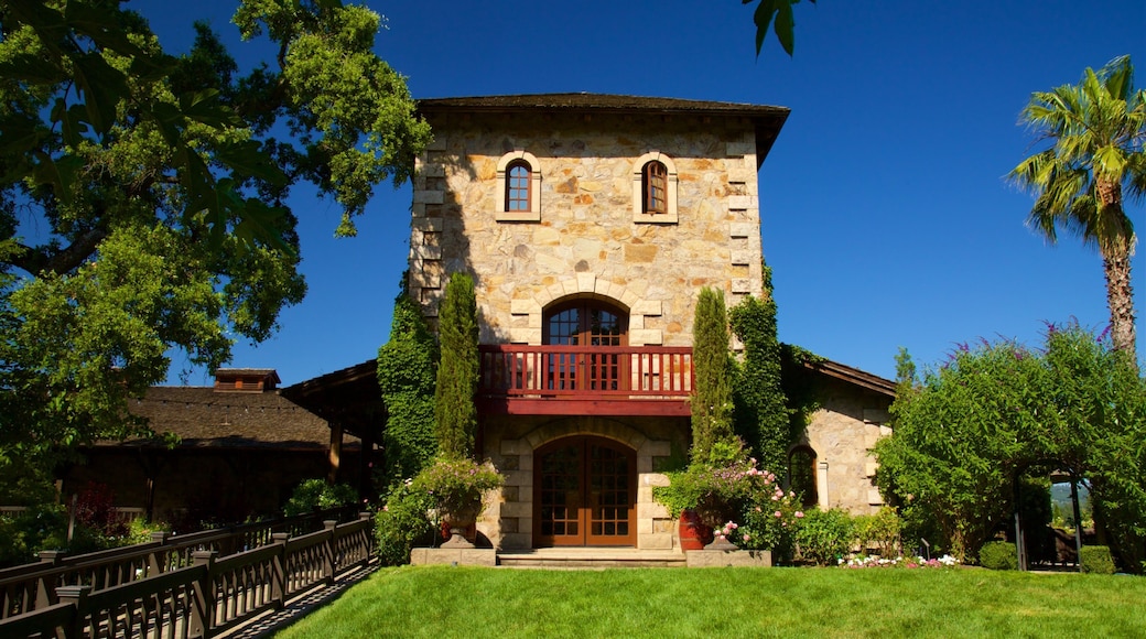 V. Sattui酒莊 其中包括 傳統元素 和 花朵