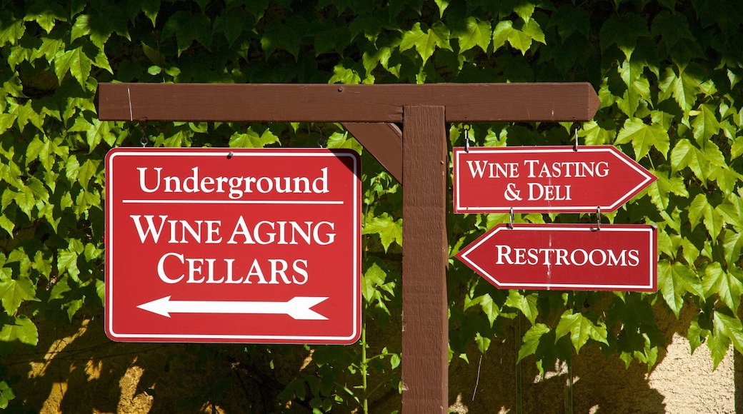 V. Sattui酒莊 呈现出 指示牌