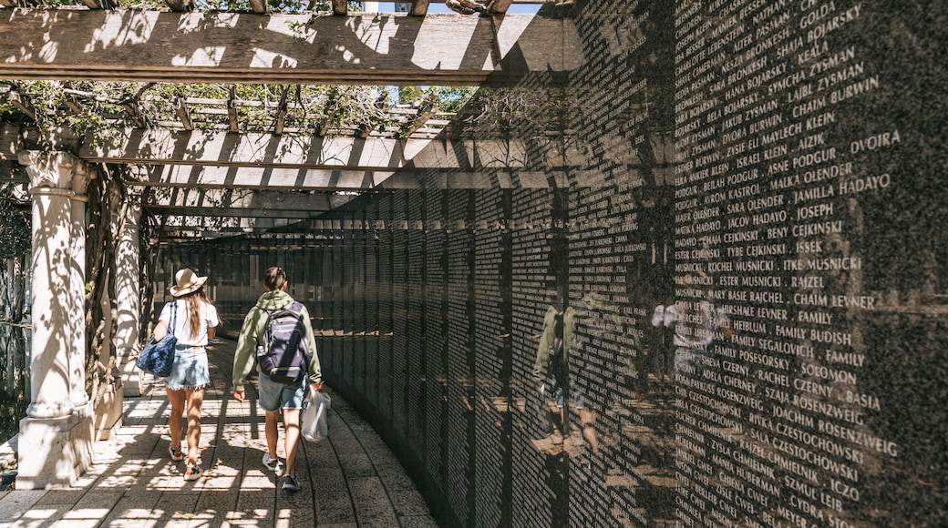 Holocaust Memorial Miami Beach