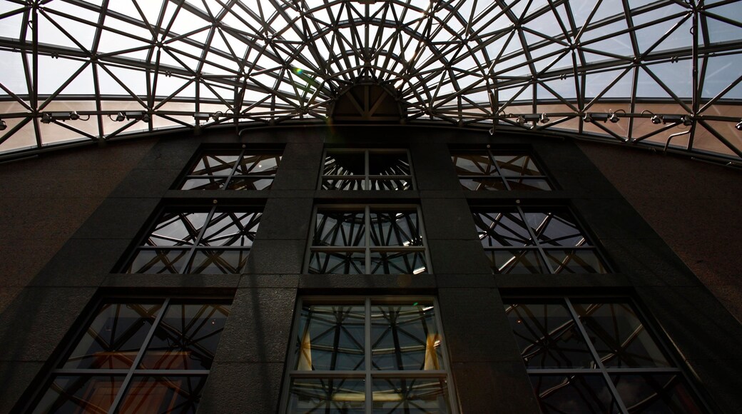 The Baker Museum featuring modern architecture