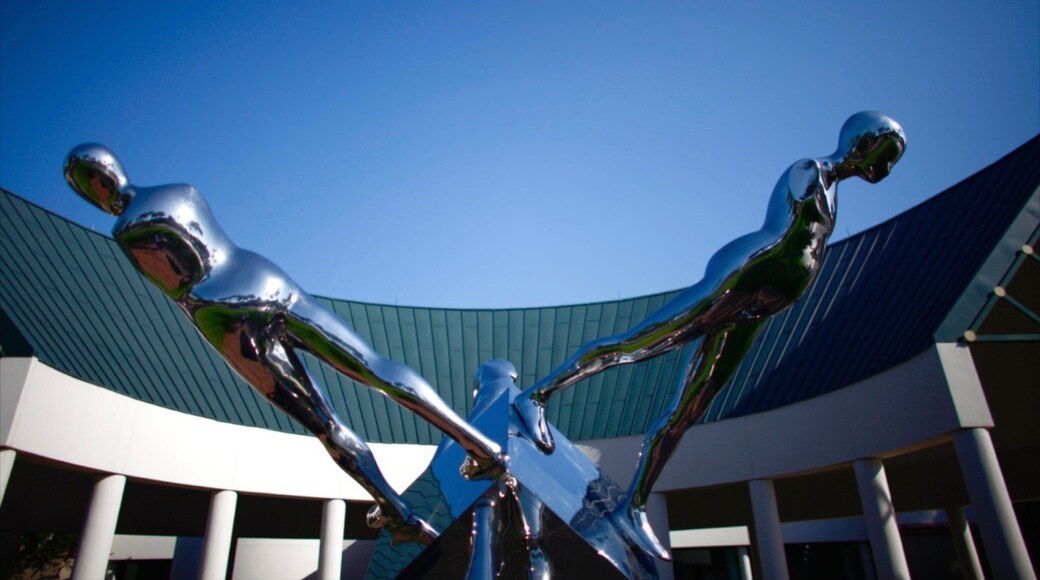 The Baker Museum som inkluderar utomhuskonst