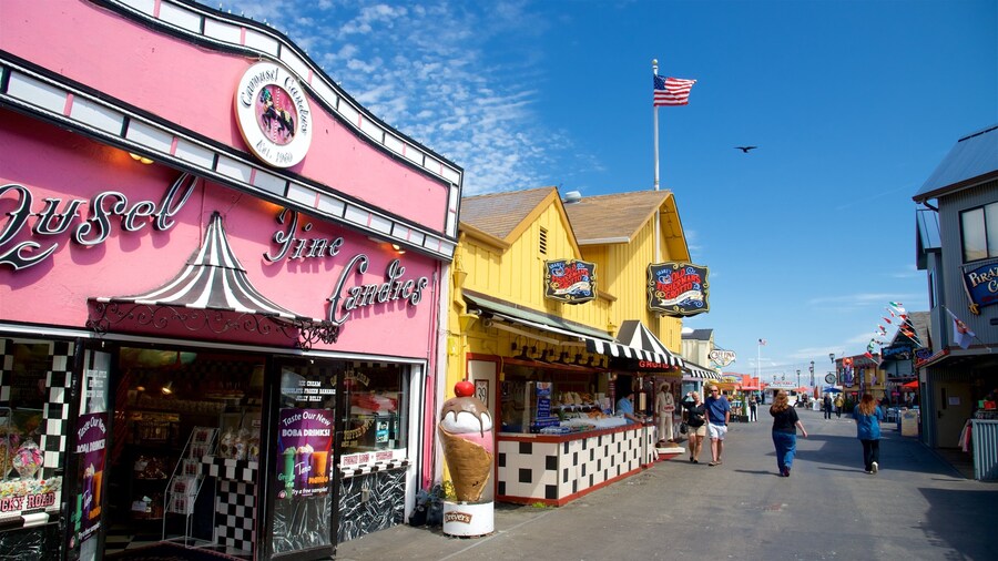 Fisherman\'s Wharf which includes shopping