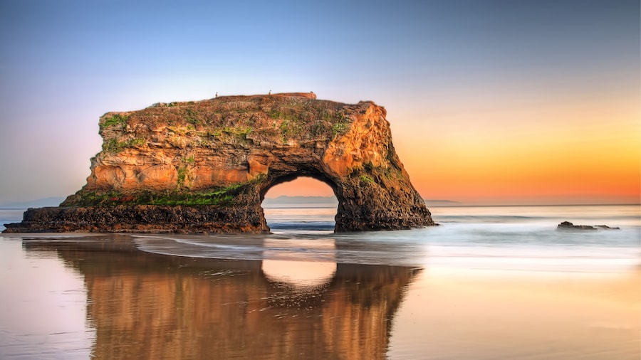 USA-Santa Cruz-Natural Bridges State Beach; Shutterstock ID 101070745