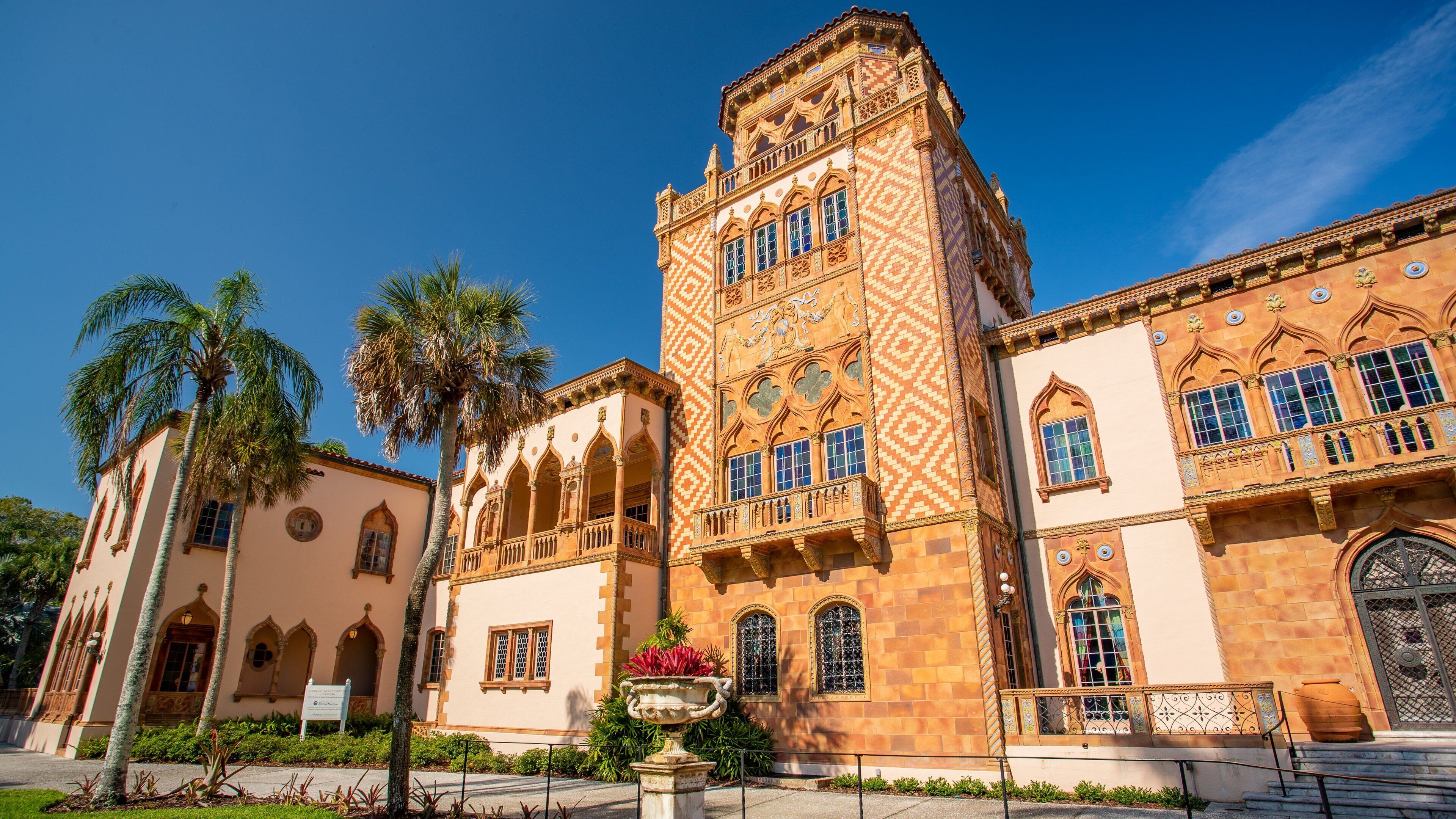 Ca’ d’Zan showing heritage architecture