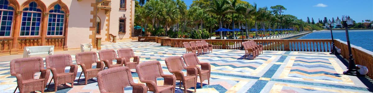 Ca d\'Zan Mansion showing heritage elements and a lake or waterhole