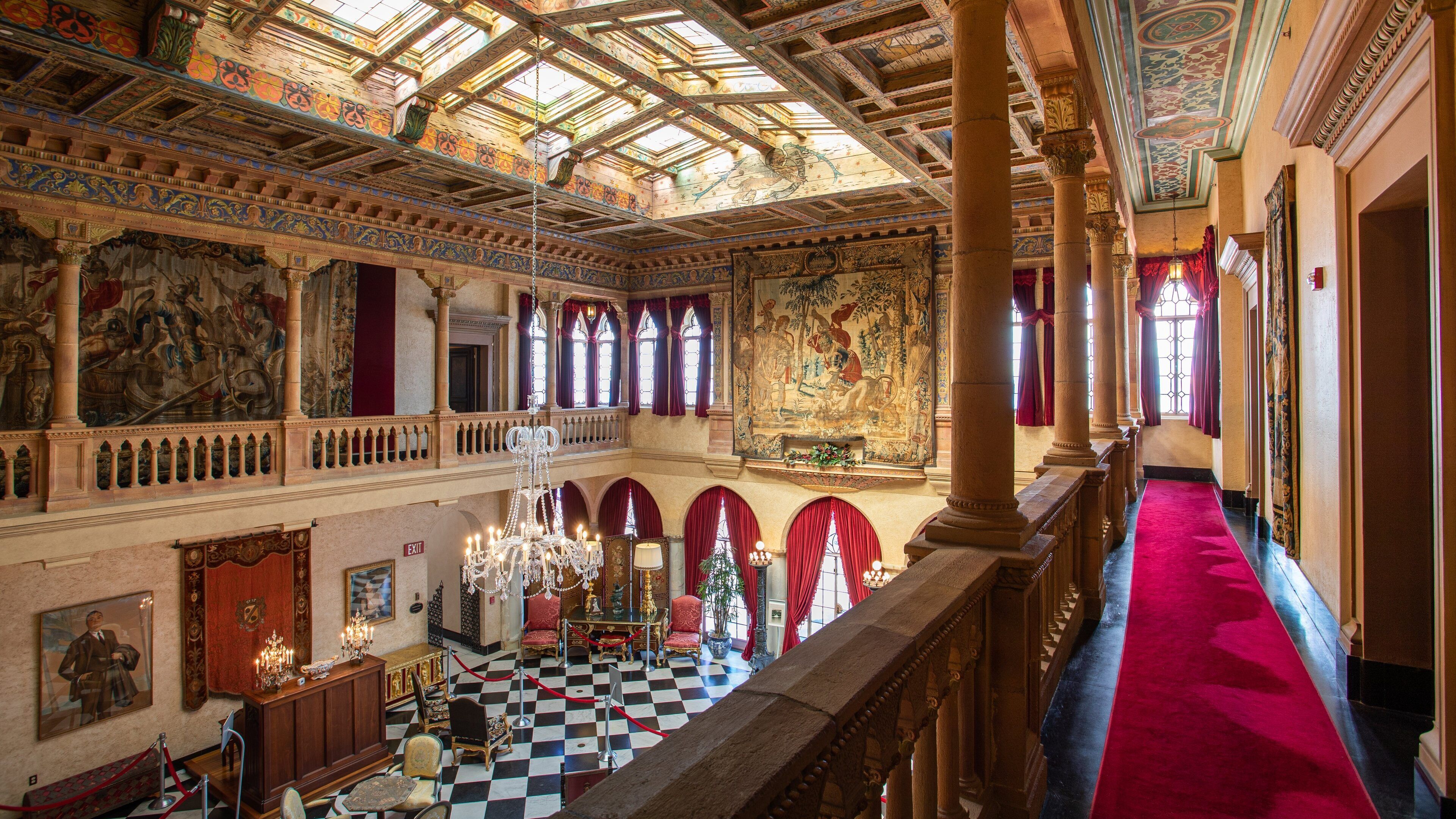 Ca’ d’Zan featuring heritage elements and interior views