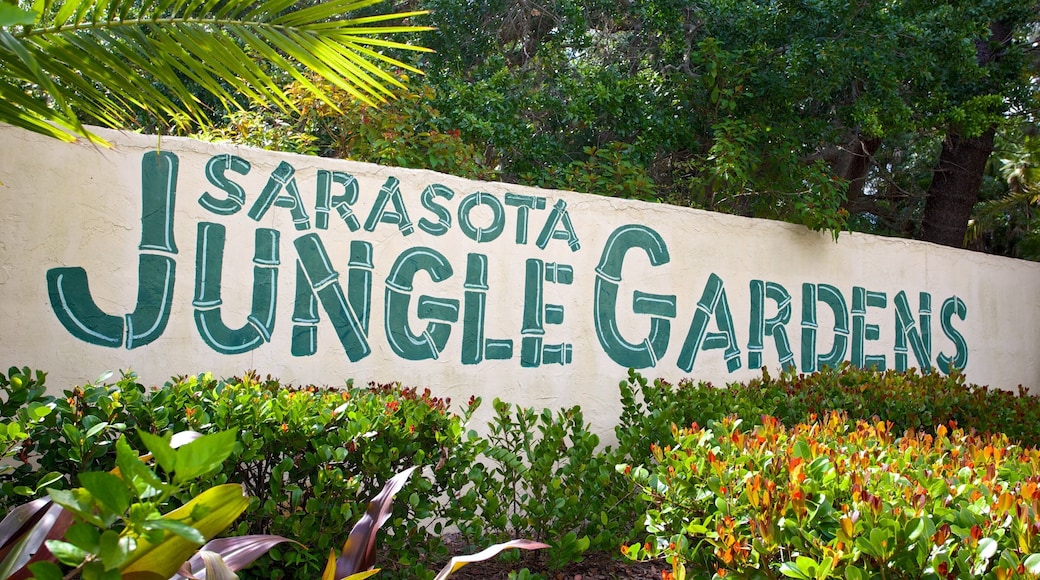 Sarasota Jungle Gardens mettant en vedette signalisation et parc
