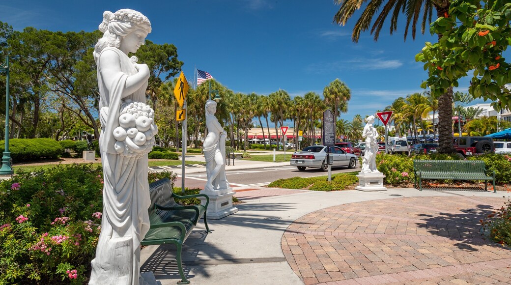 St. Armands Circle showing a statue or sculpture and a park