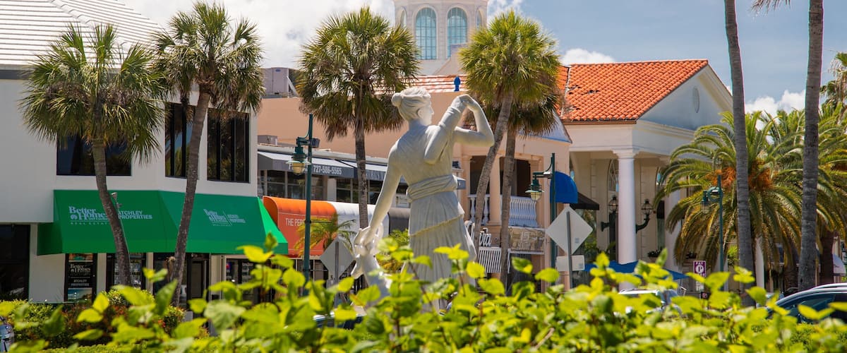 St. Armands Circle featuring a statue or sculpture