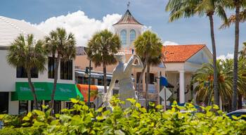St. Armands Circle featuring a statue or sculpture
