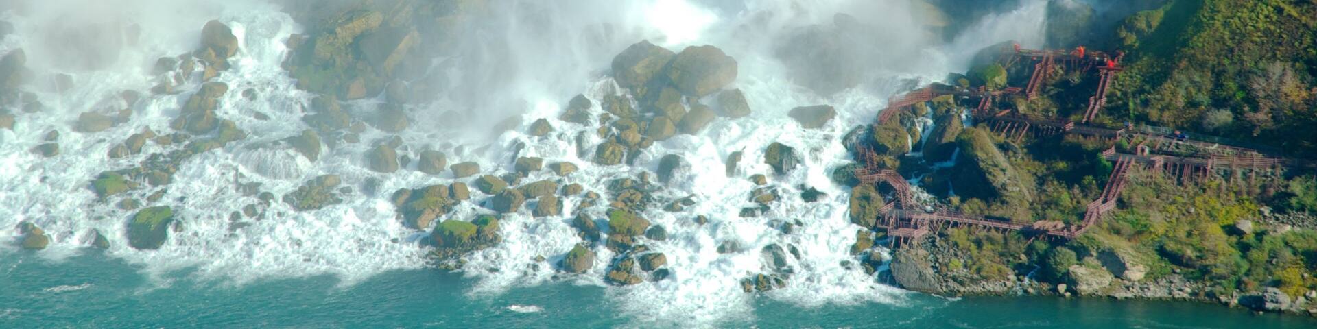Catarata Bridal Veil que incluye una catarata