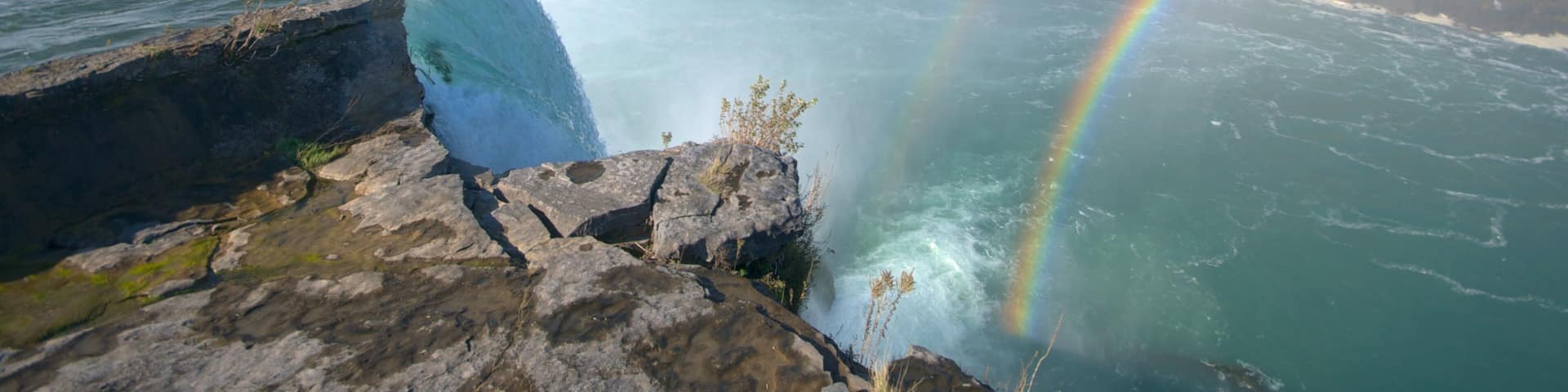 Bridal Veil Falls featuring a gorge or canyon and a cascade